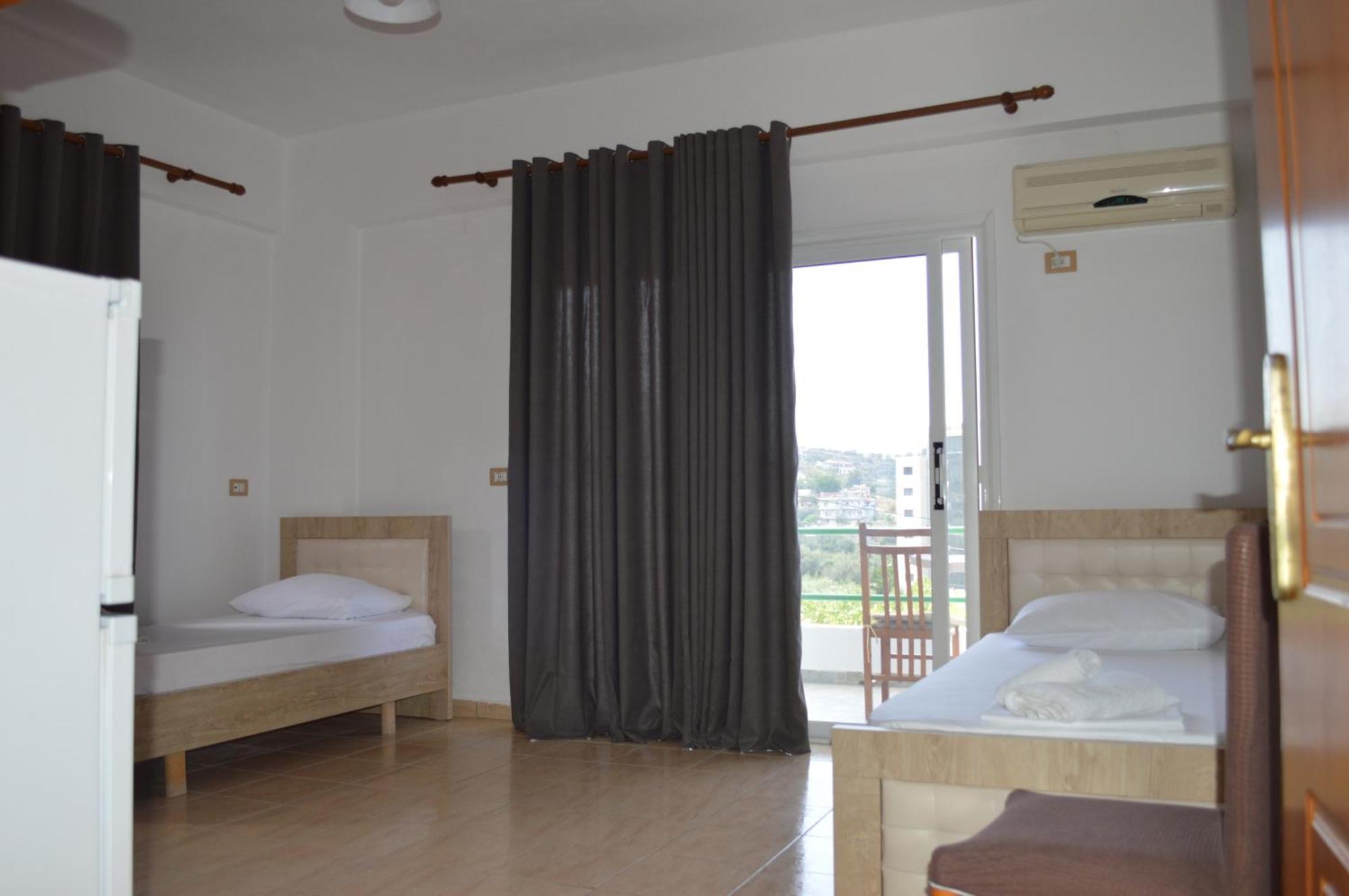 Velco Bb Himara Bed and Breakfast Exteriör bild