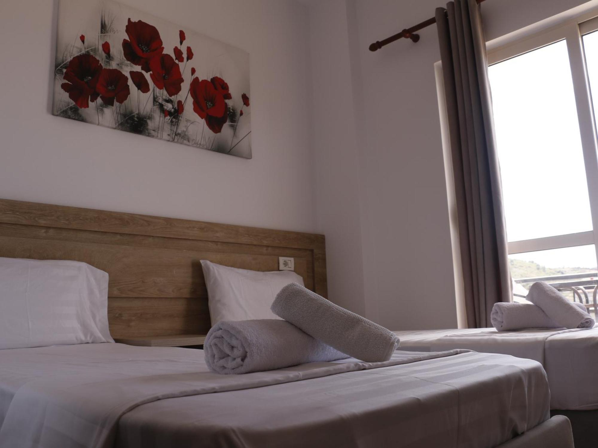 Velco Bb Himara Bed and Breakfast Exteriör bild