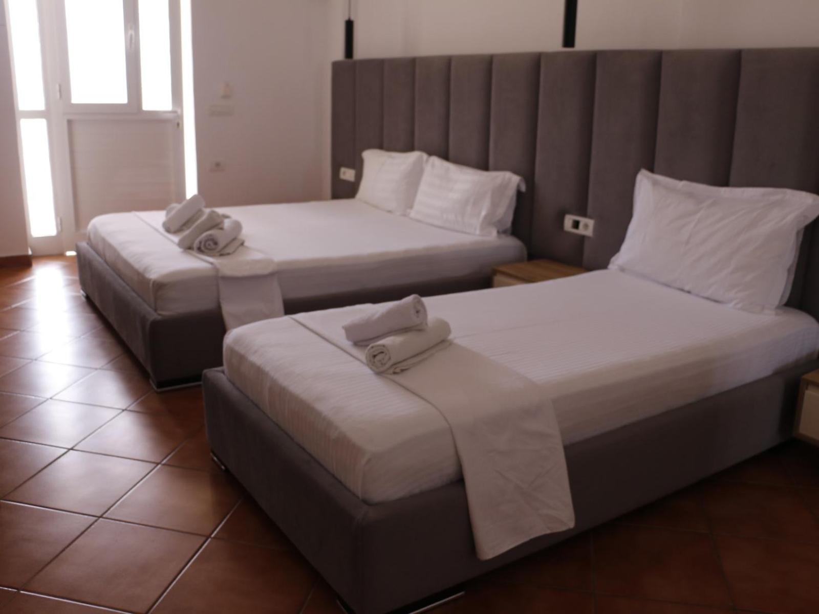 Velco Bb Himara Bed and Breakfast Exteriör bild